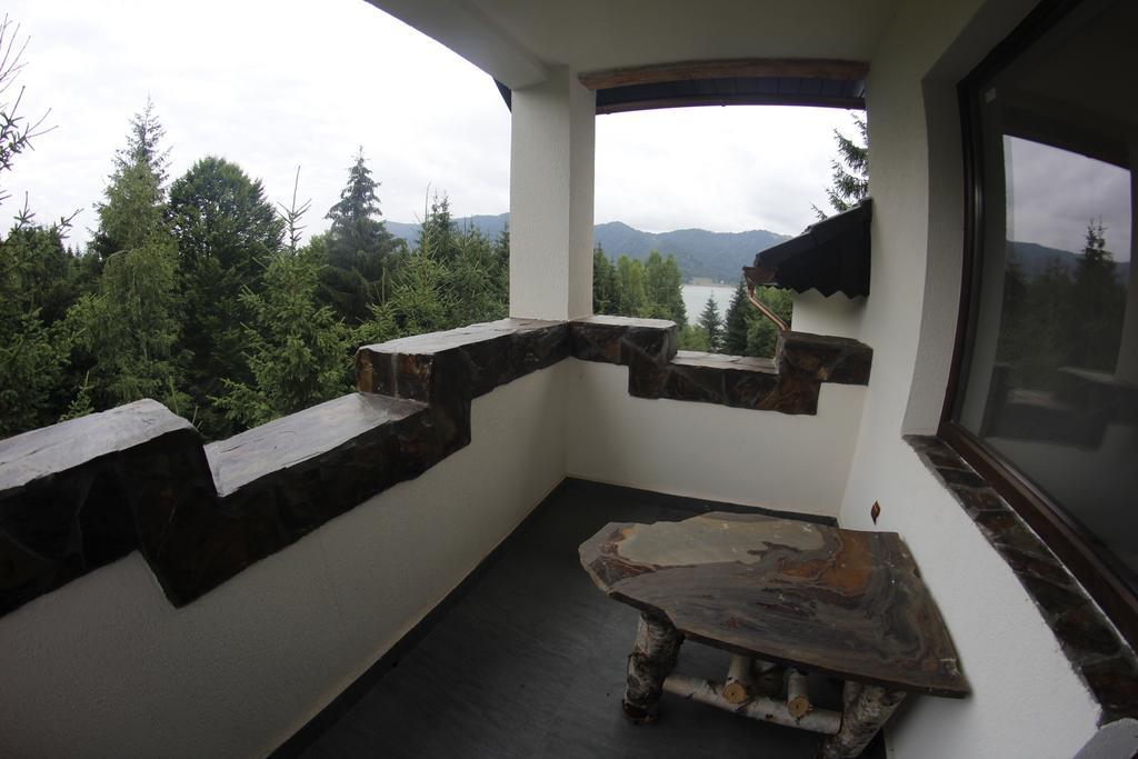 Отель Casa Laur Cu Plaja Privata Колибица Экстерьер фото